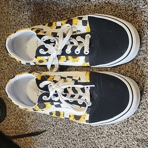 Very Cute Black and Sunflower Vans